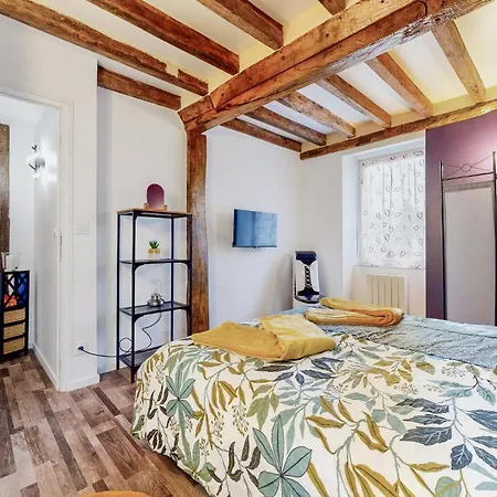 3 Bedroom Cozy In Le Vendin Dom wakacyjny *