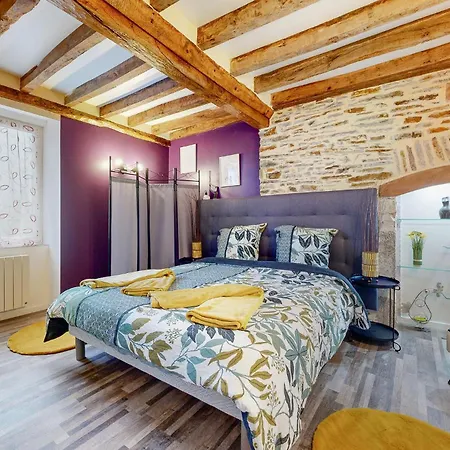 3 Bedroom Cozy In Le Vendin Neuilly-le-Vendin