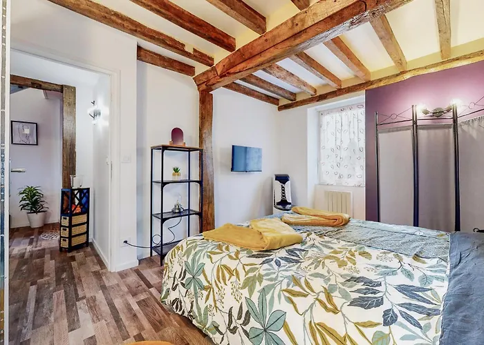 Amazing In Le Vendin بيت للعطل *